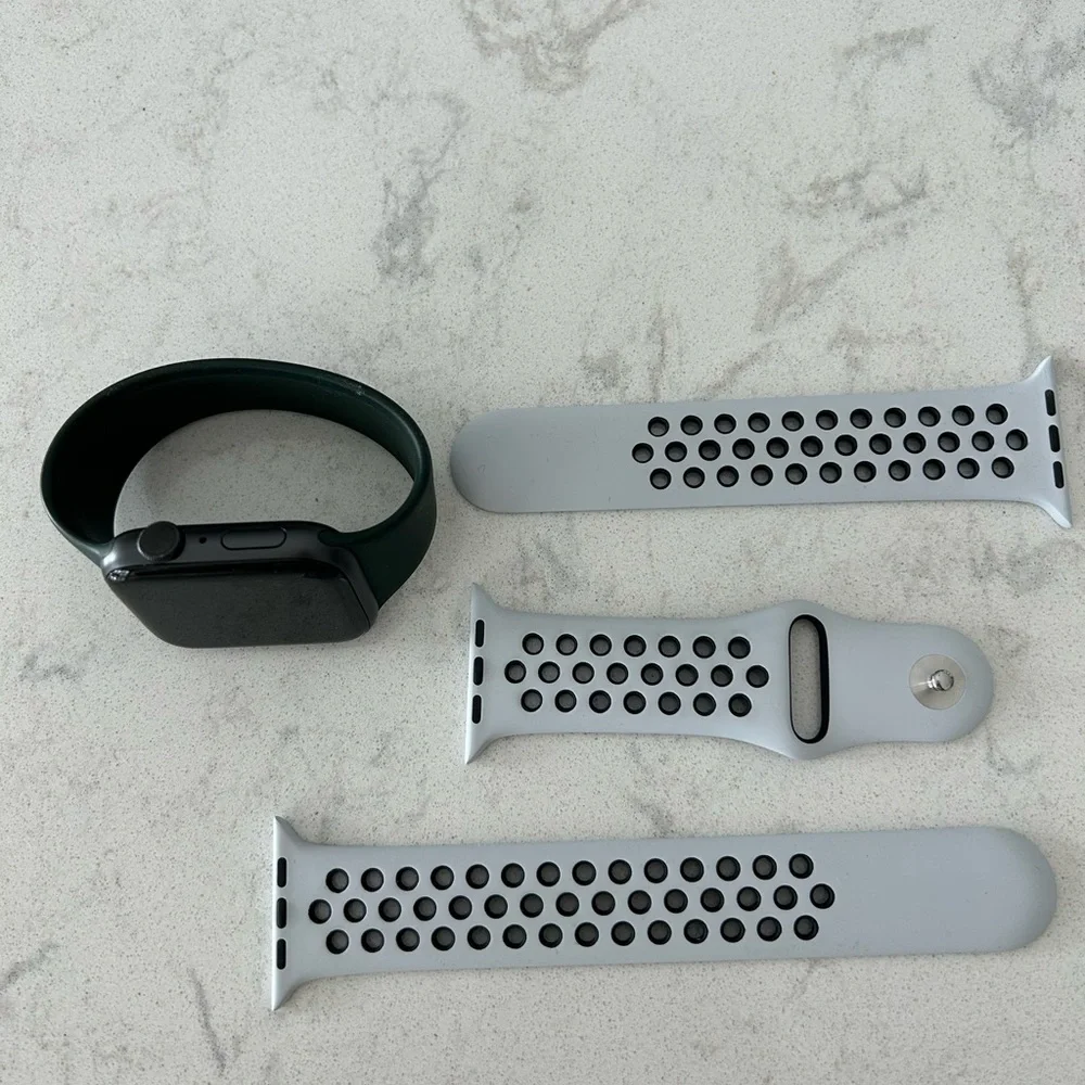 Smartwatch with Interchangeable Bands - Black and Gray “Brand New”!